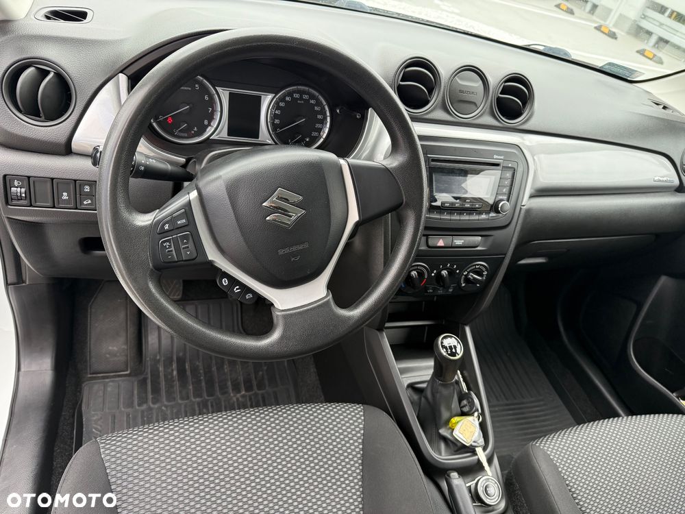 Suzuki Vitara 1.6 Comfort 4WD - 13
