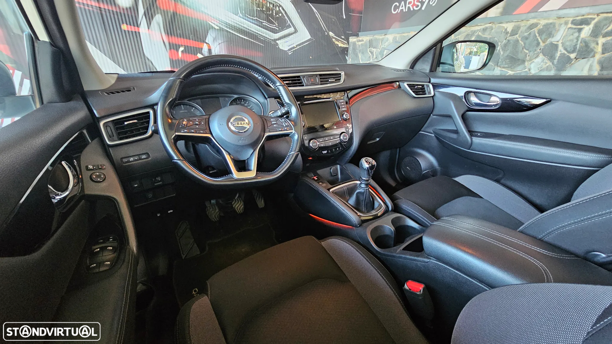 Nissan Qashqai 1.5 dCi N-Connecta J18+Led - 17