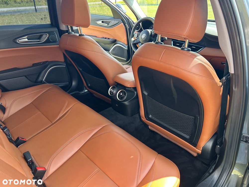 Alfa Romeo Giulia 2.0 Turbo TI Q4 - 20