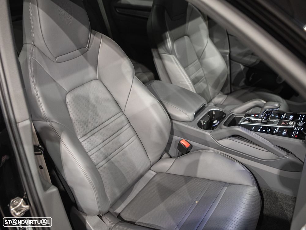 Porsche Cayenne E-Hybrid Platinum Edition - 40