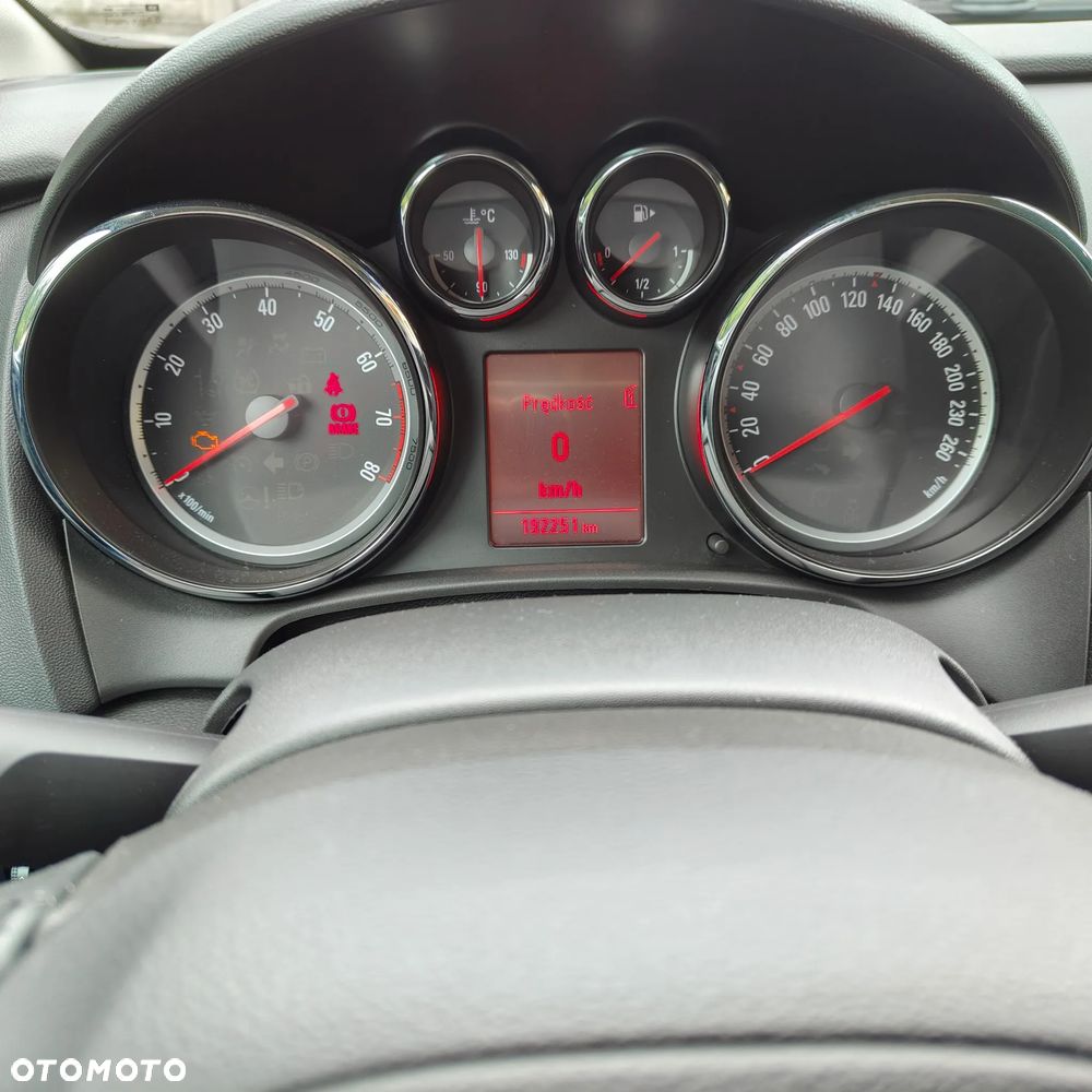 Opel Astra 1.4 - 9