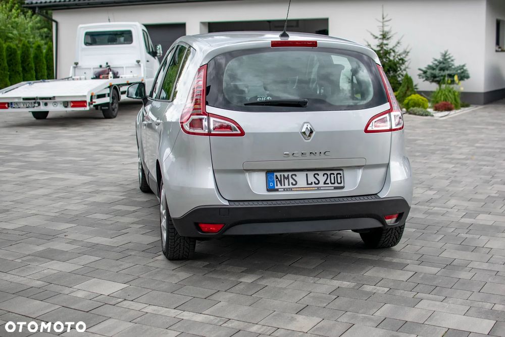 Renault Scenic - 18