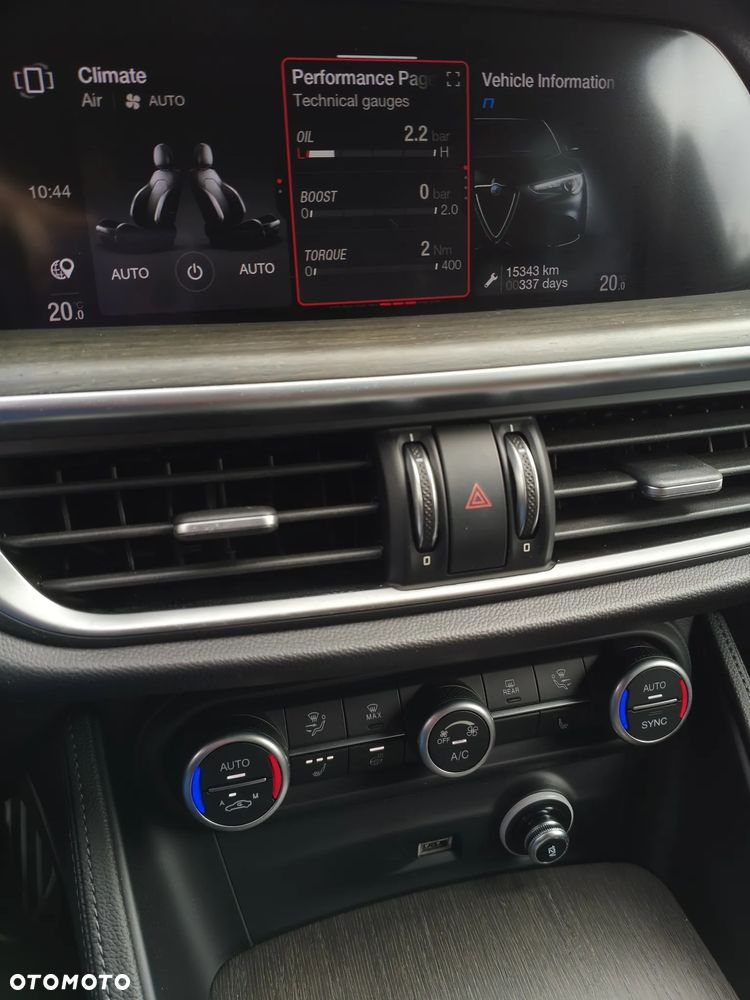 Alfa Romeo Stelvio 2.0 Turbo 16V AT8-Q4 Ti - 27