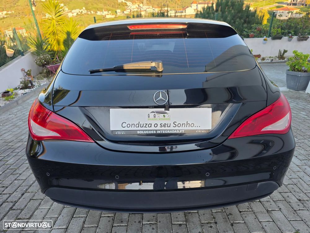 Mercedes-Benz CLA 180 d Shooting Brake AMG Line - 30