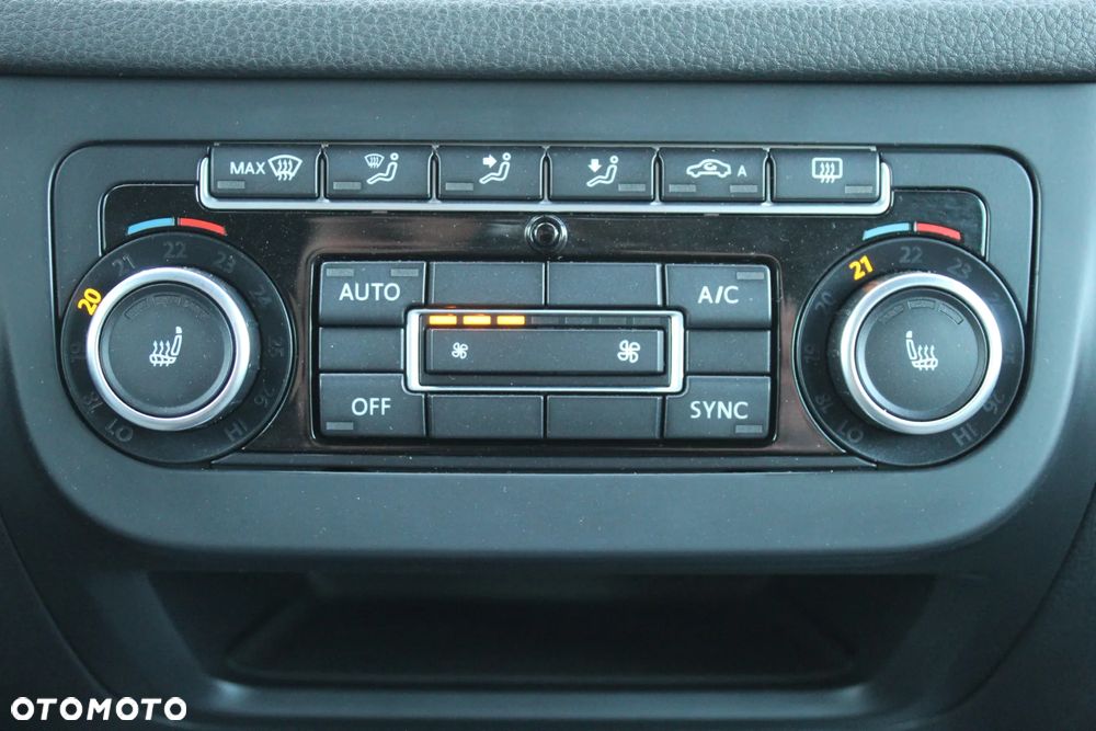 Volkswagen Tiguan 2.0 TDI DPF 4Motion BlueMotion Technology DSG Sport & Style - 25