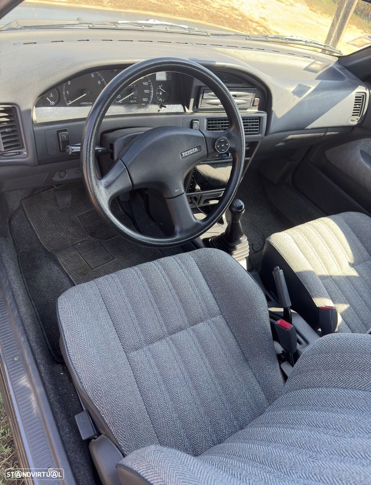 Toyota Corolla 1.3 Silver Line - 7
