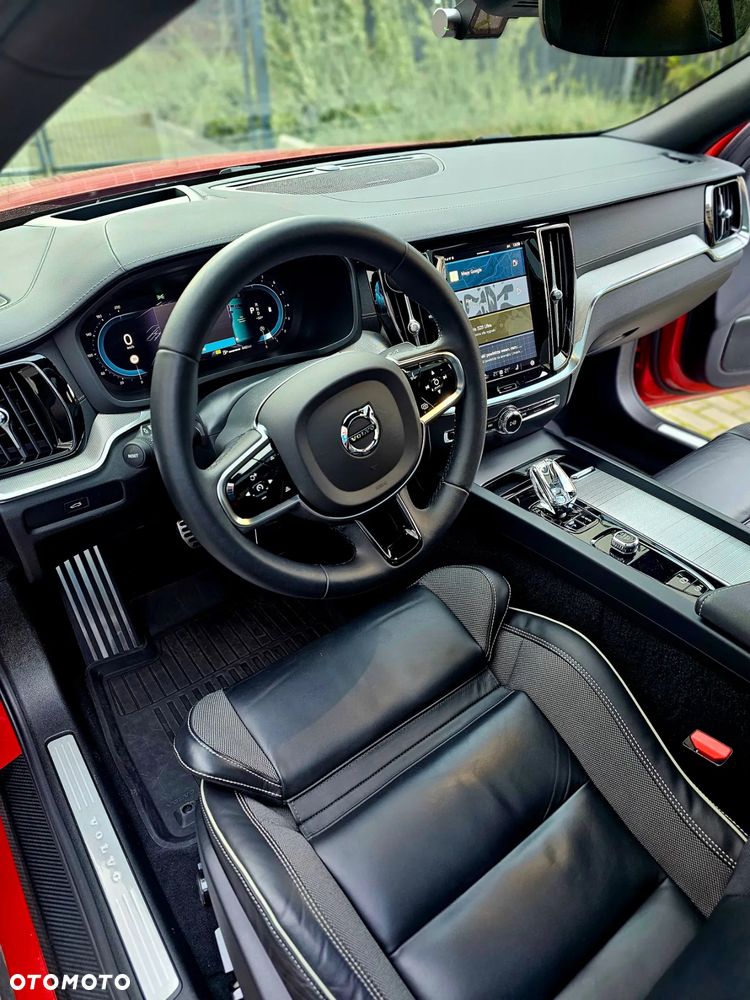 Volvo S60 B5 B AWD Ultimate Dark - 16