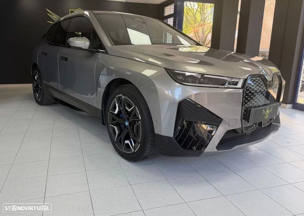 BMW iX xDrive 40 Pack Desportivo - 2