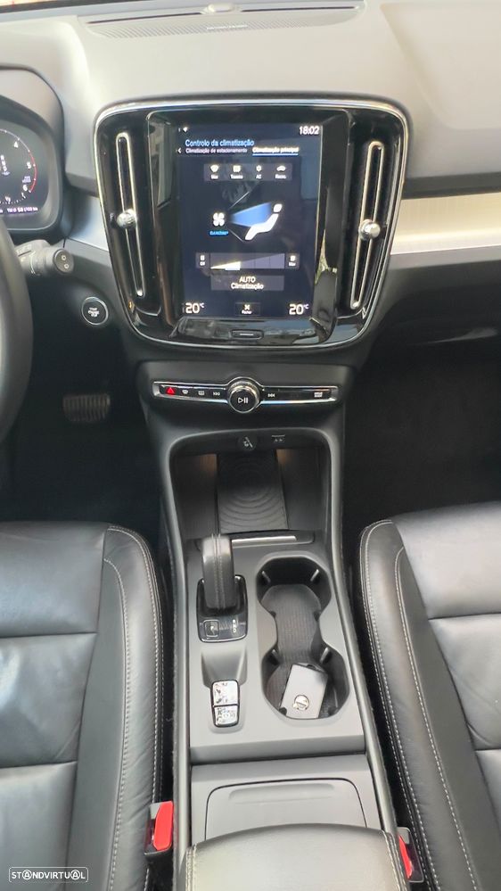 Volvo XC 40 2.0 D3 Momentum Plus Geartronic - 15