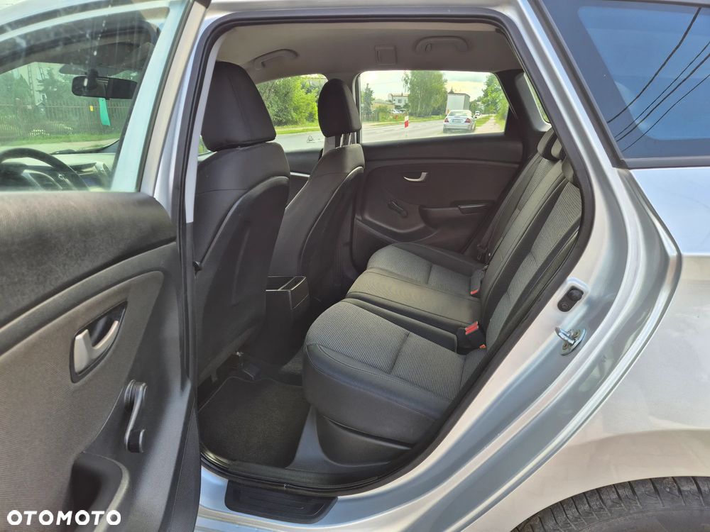 Hyundai i30 1.6 CRDi BlueDrive Comfort - 8