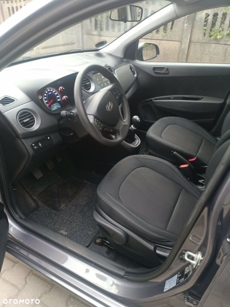 Hyundai i10 - 11