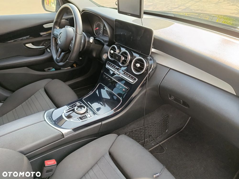 Mercedes-Benz Klasa C 200 d 9G-TRONIC - 18