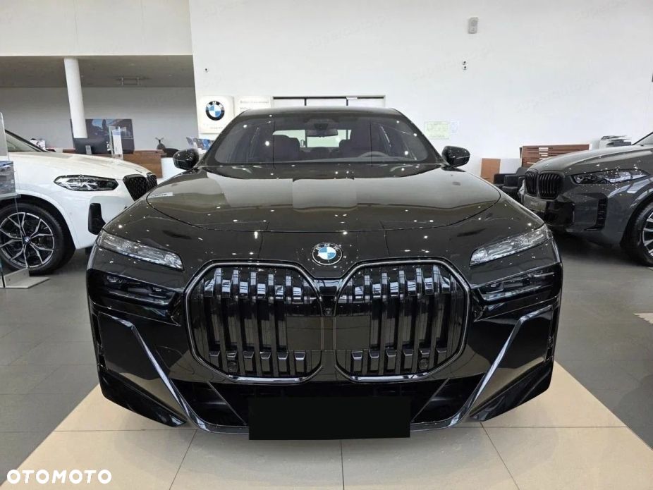 BMW Seria 7 740d xDrive mHEV M Sport sport - 7