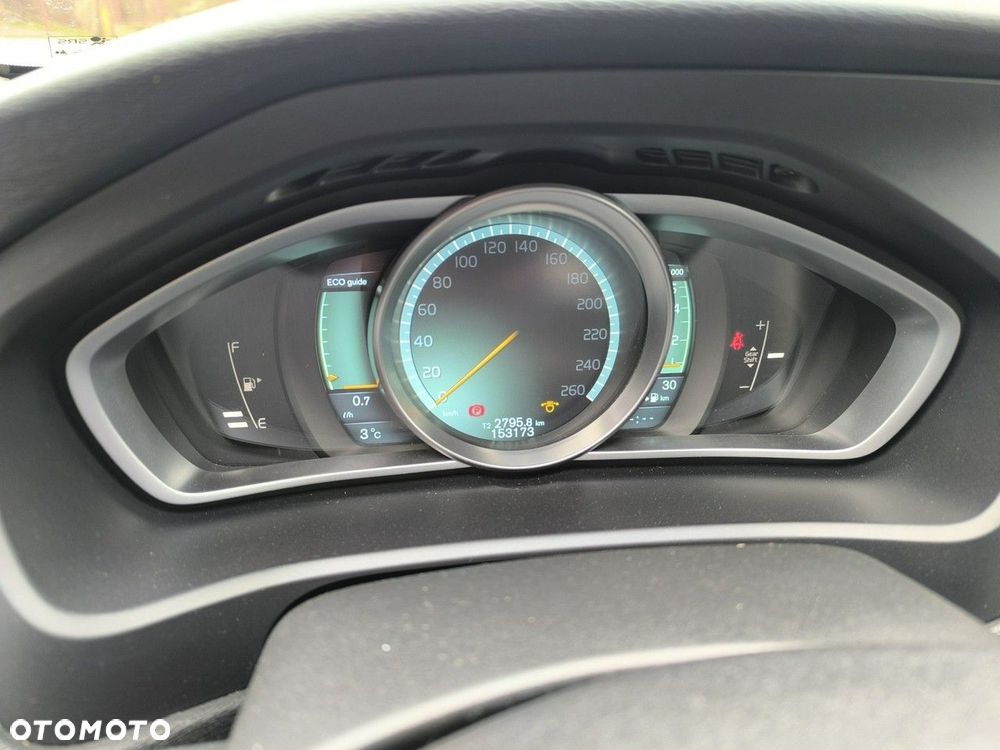 Volvo V40 - 14