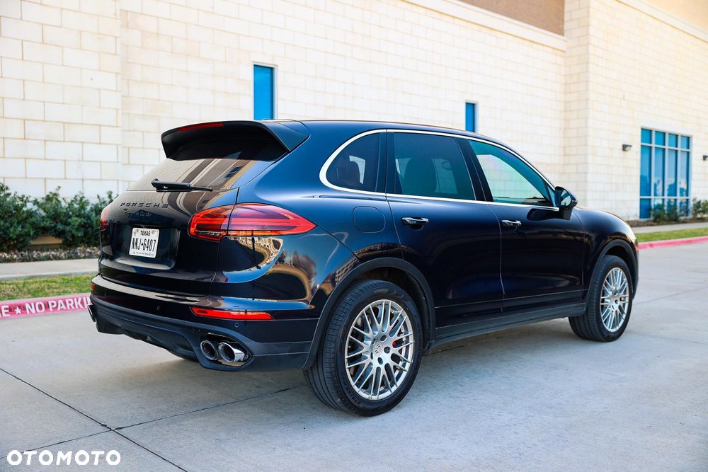 Porsche Cayenne - 12