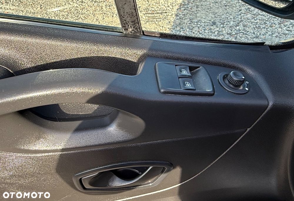 Renault Trafic L1H1, 2.0dci, klima,tempomat, navi, sensory, czujniki pdc - 14