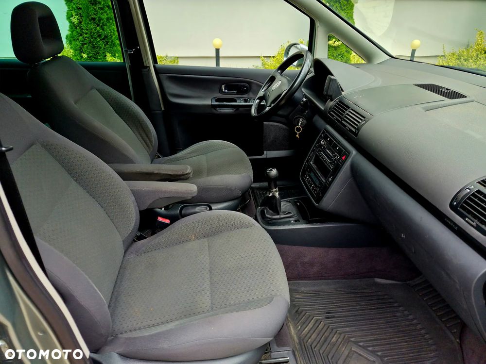 Volkswagen Sharan 1.8T Highline - 11