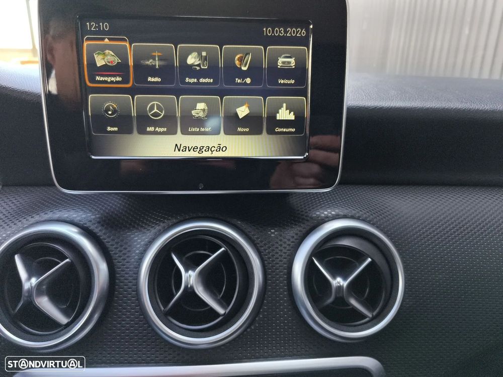 Mercedes-Benz A 180 d AMG Line - 13