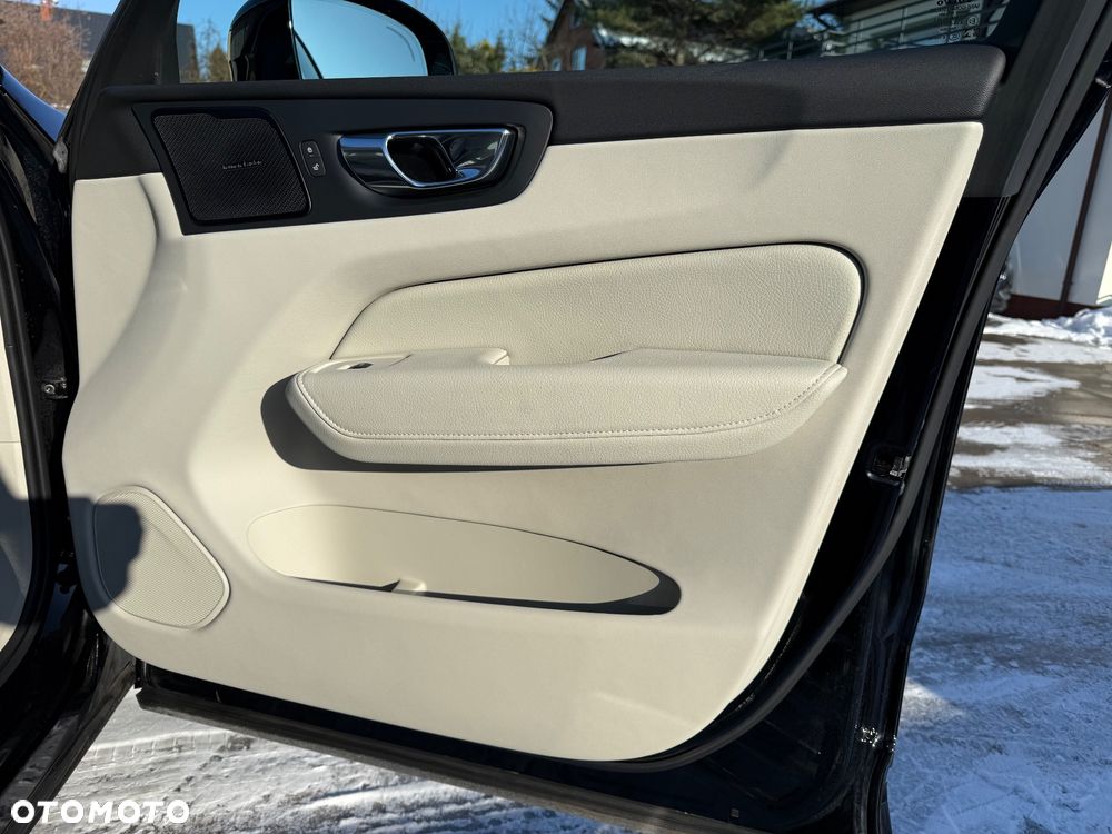 Volvo XC 60 D4 Geartronic Inscription - 37