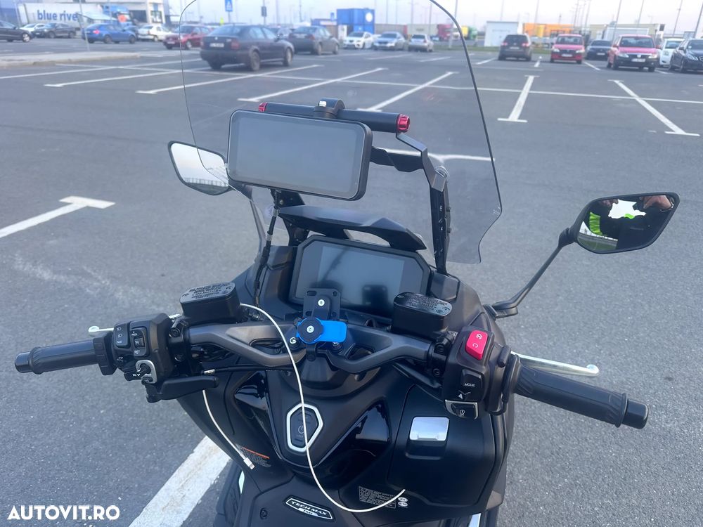 Yamaha TMAX 560 - 6