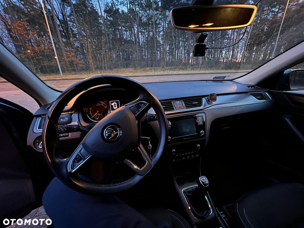 Skoda RAPID 1.0 TSI Style - 10