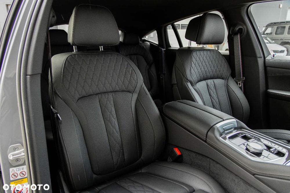 BMW X6 xDrive30d mHEV - 24