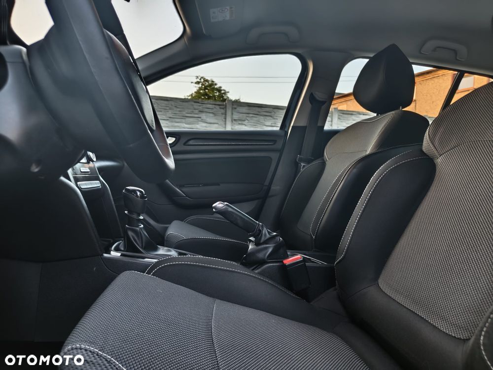 Renault Megane TCe 115 GPF LIMITED - 31