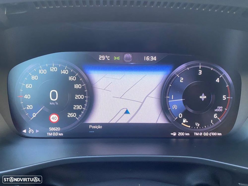 Volvo XC 40 2.0 D3 Momentum Plus - 10