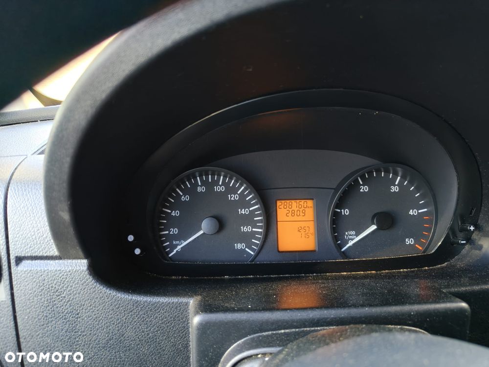 Mercedes-Benz Sprinter - 7