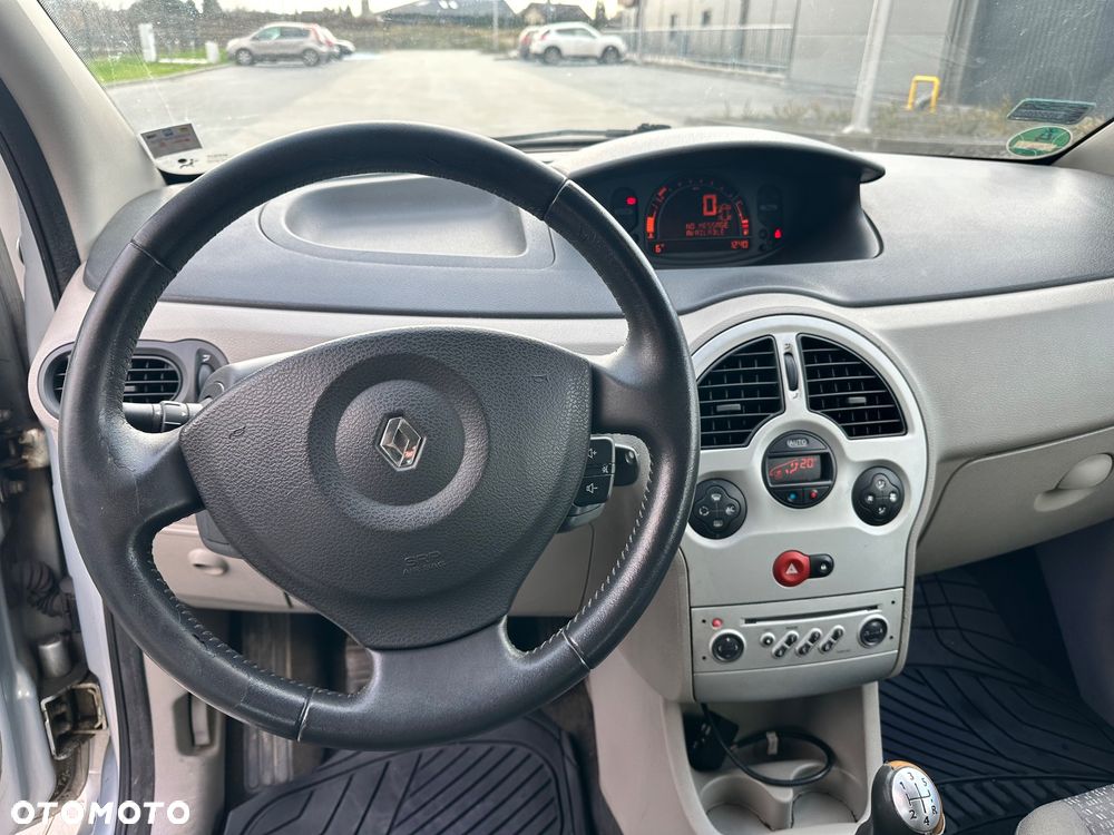 Renault Modus 1.6 16V Privilege - 22