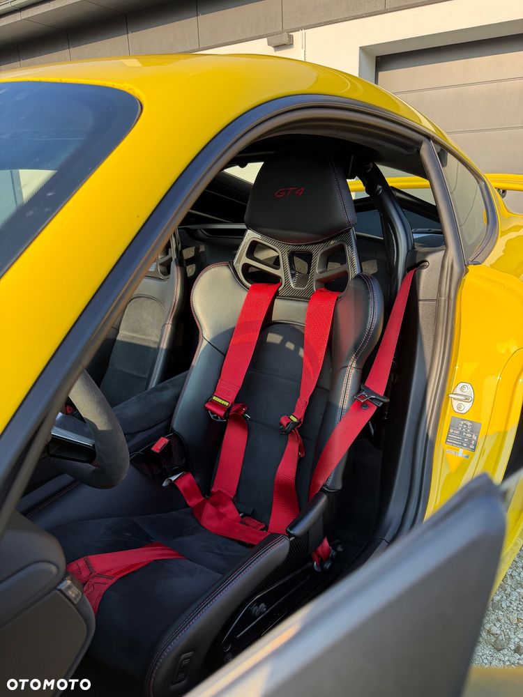 Porsche Cayman GT4 - 5