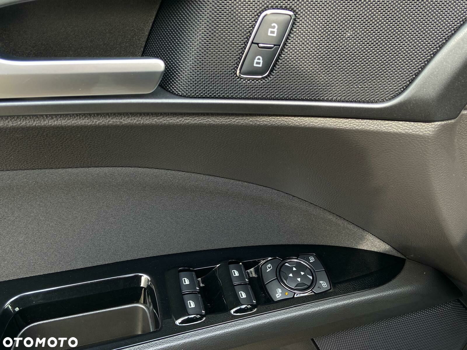 Ford Mondeo - 31