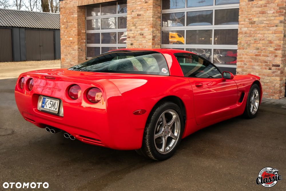 Chevrolet Corvette - 8