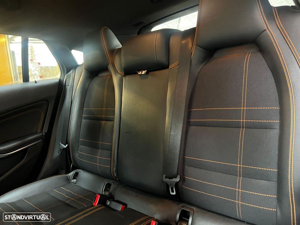 Mercedes-Benz CLA 180 d Shooting Brake - 13