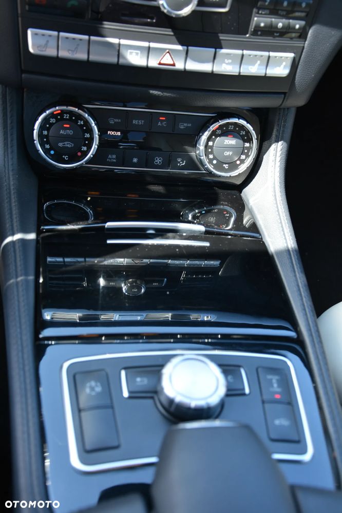 Mercedes-Benz CLS 350 CDI 4-Matic BlueEff - 27