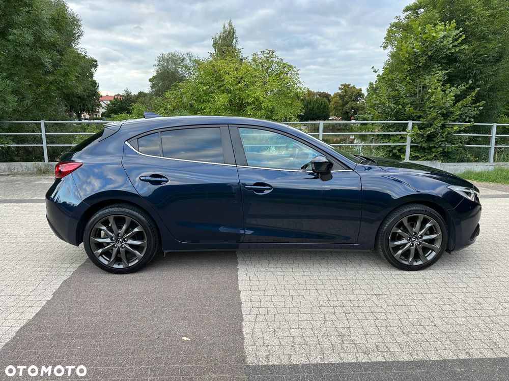 Mazda 3 - 5