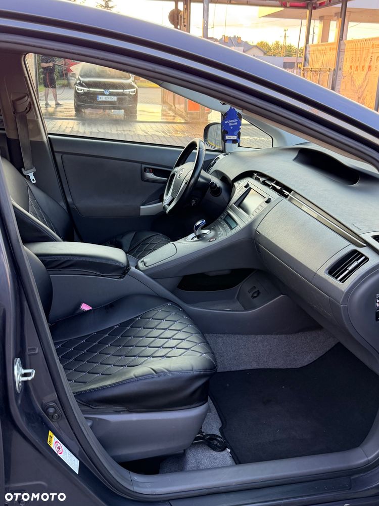 Toyota Prius - 7