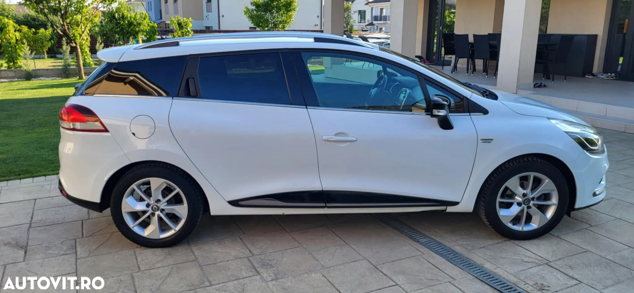 Renault Clio - 23