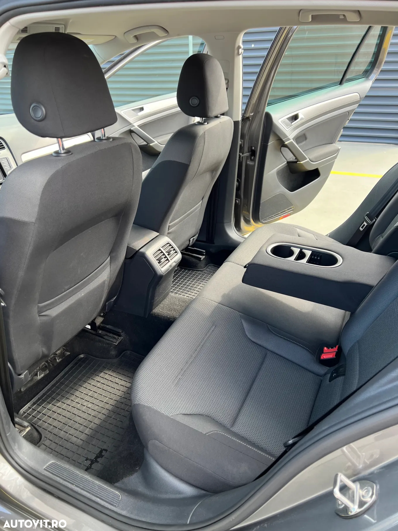 Volkswagen Golf 1.6 TDI DSG BMT Comfortline - 6