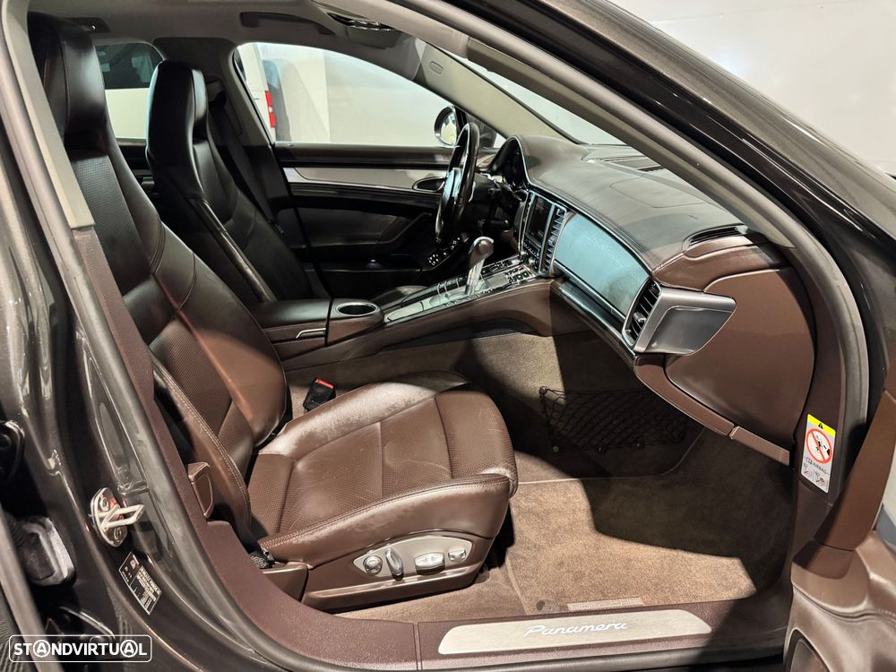 Porsche Panamera - 51