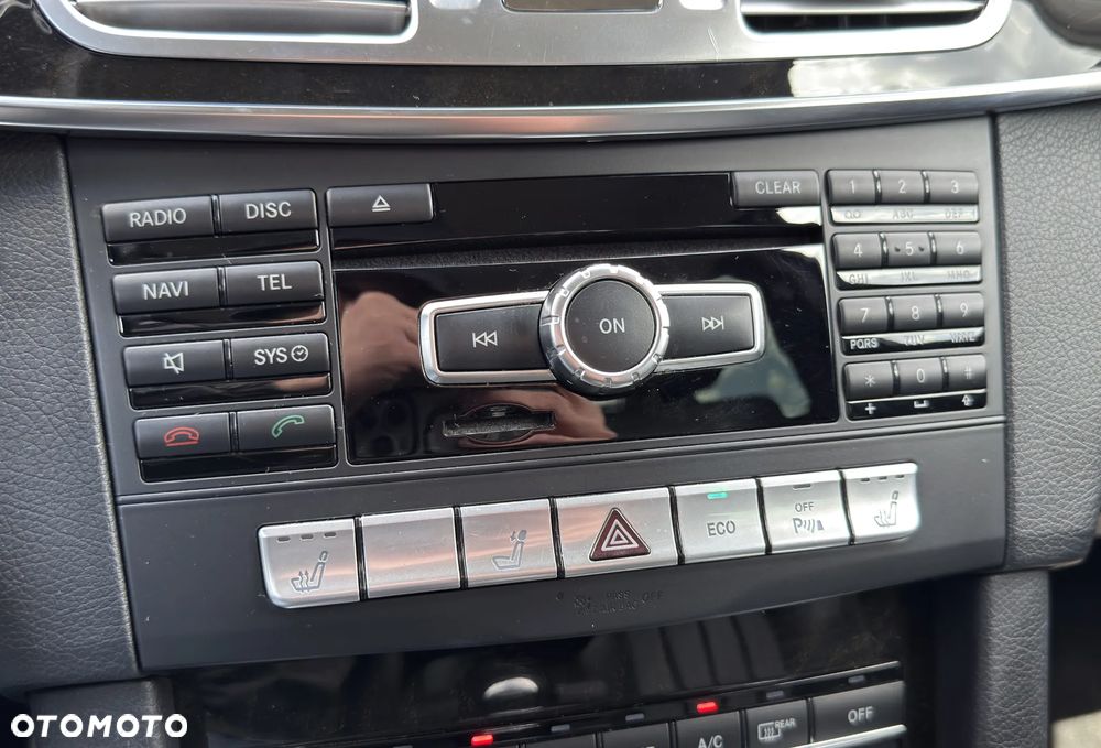 Mercedes-Benz Klasa E 250 BlueTEC 4Matic 7G-TRONIC Avantgarde - 22