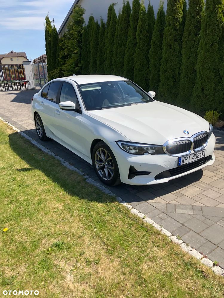 BMW Seria 3 318d mHEV - 3