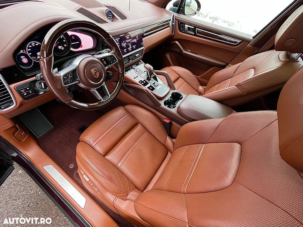 Porsche Cayenne - 16