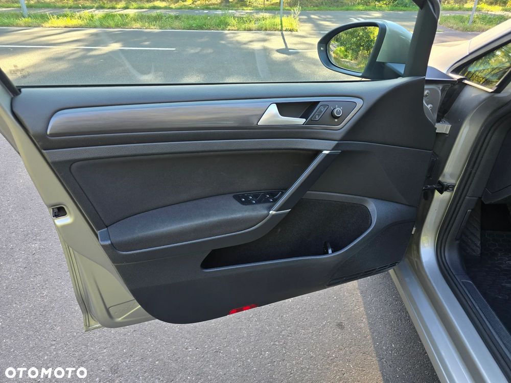 Volkswagen Golf VII 1.6 TDI BMT Comfortline - 29