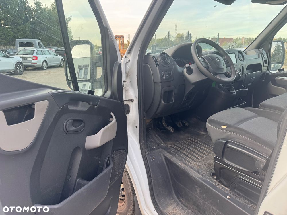 Renault Master - 18