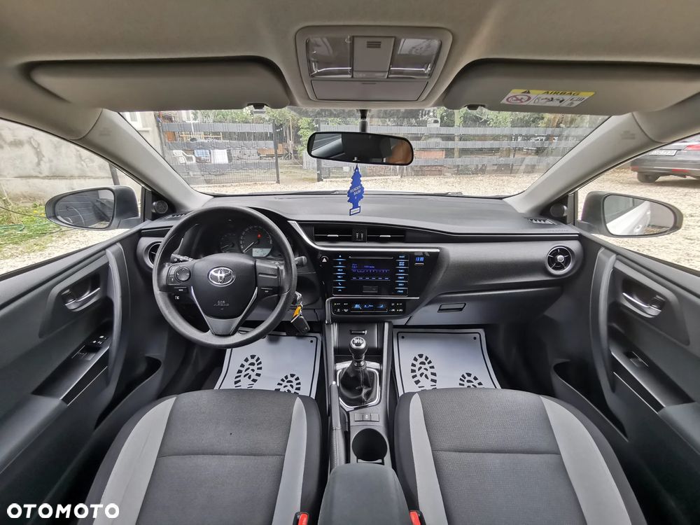 Toyota Auris 1.4 D-4D Dynamic - 19