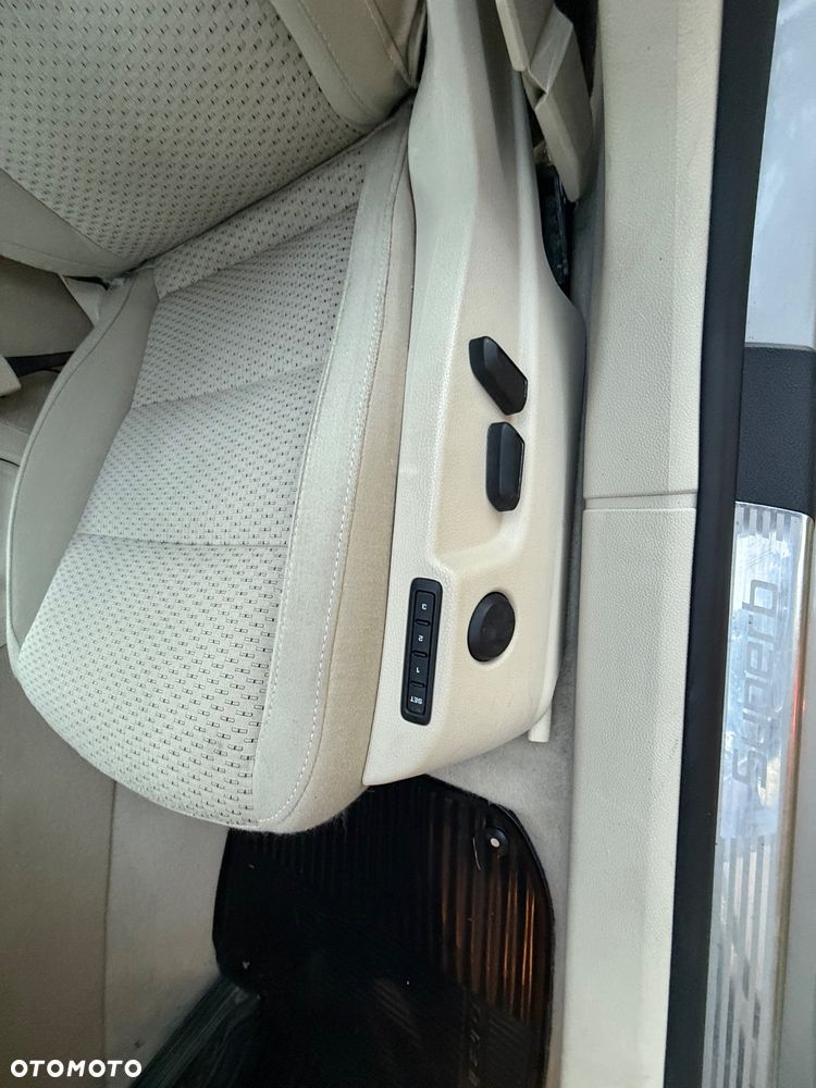 Skoda Superb 2.0 TDI Business DSG - 18