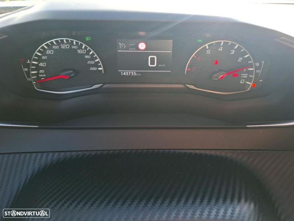 Peugeot 2008 - 5
