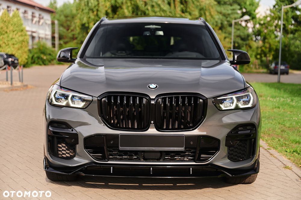 BMW X5 M M50i - 8