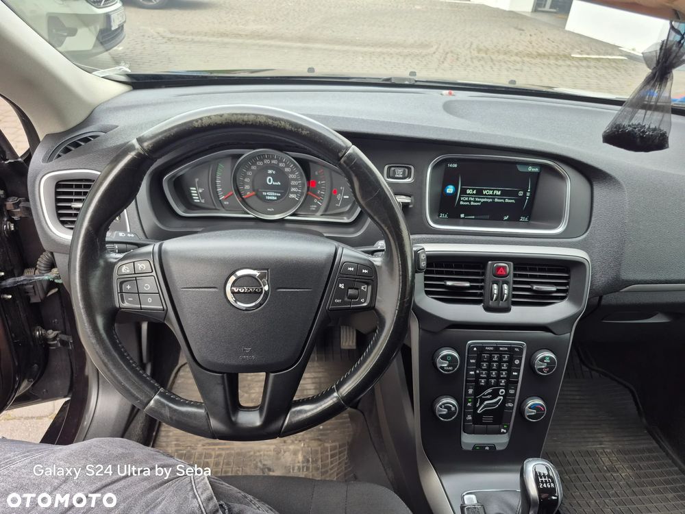 Volvo V40 D2 Inscription - 11